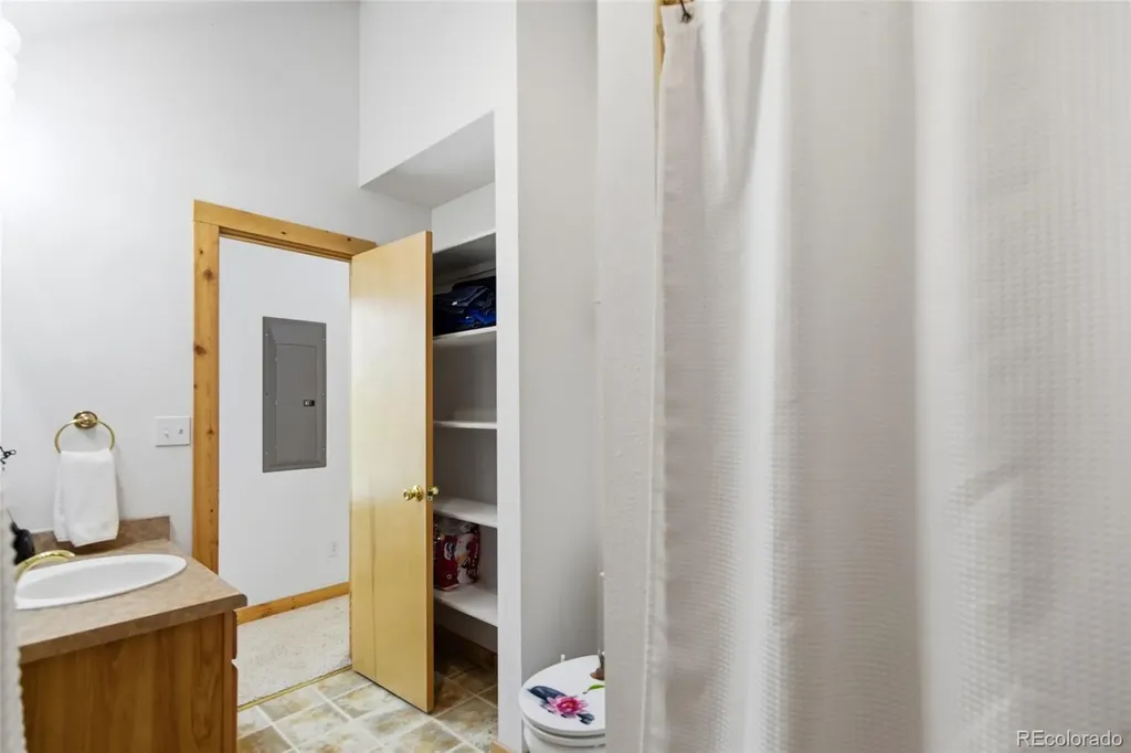290 Eagle Rock Road Florissant CO 80816