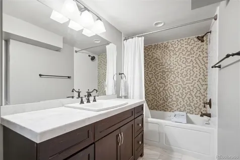 6034 S Steele Street Centennial CO 80121
