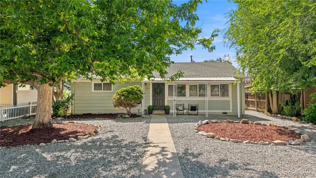 715 Emporia Street Aurora CO 80010