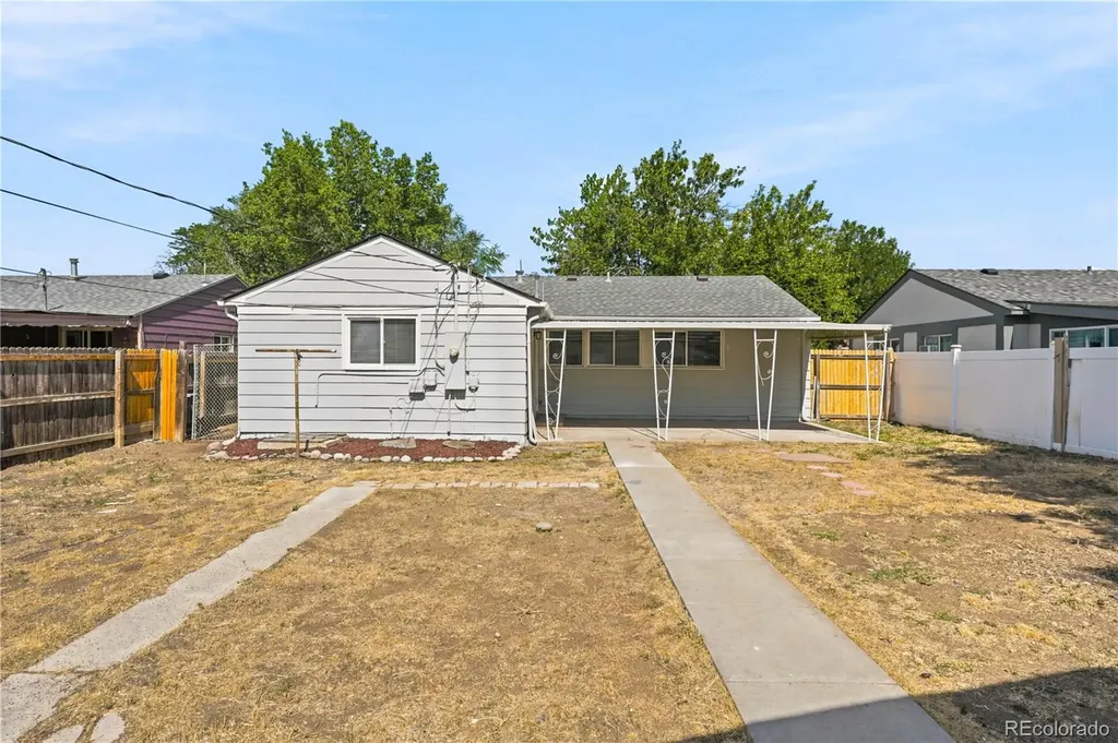 715 Emporia Street Aurora CO 80010