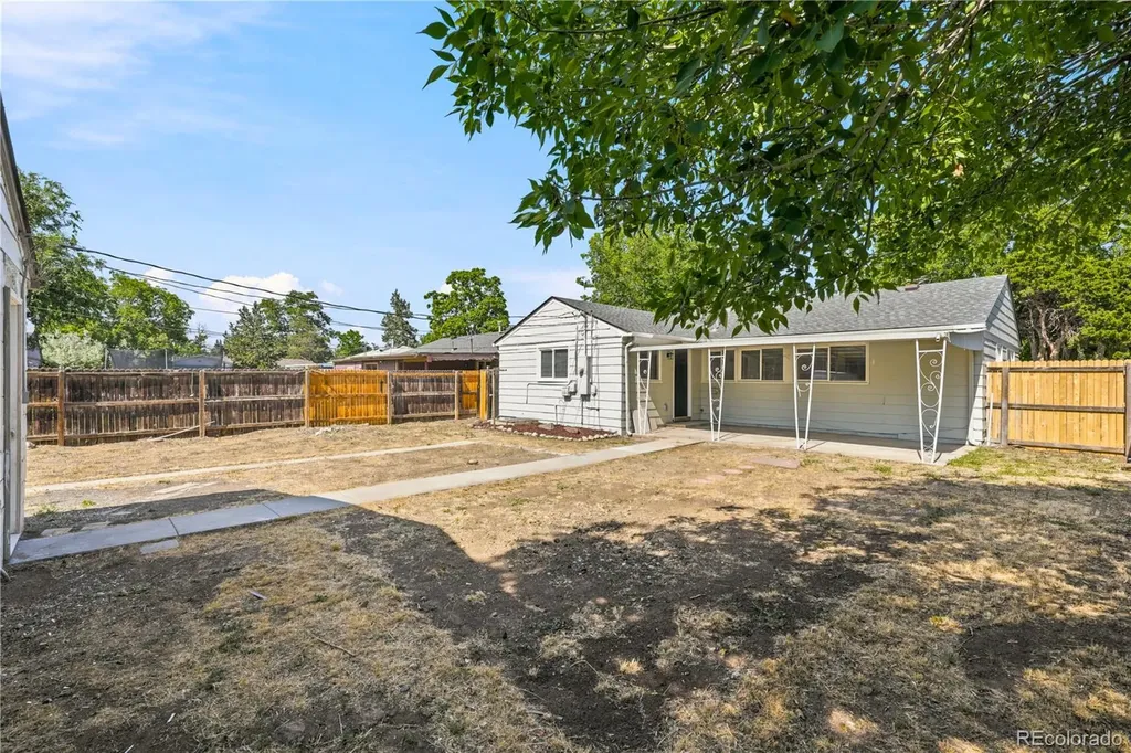 715 Emporia Street Aurora CO 80010