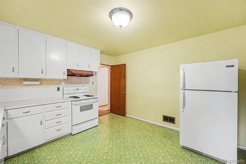 6420 W 60th Place Arvada CO 80003