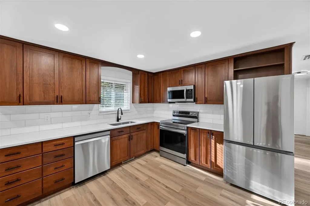 832 S Beech Street Lakewood CO 80228