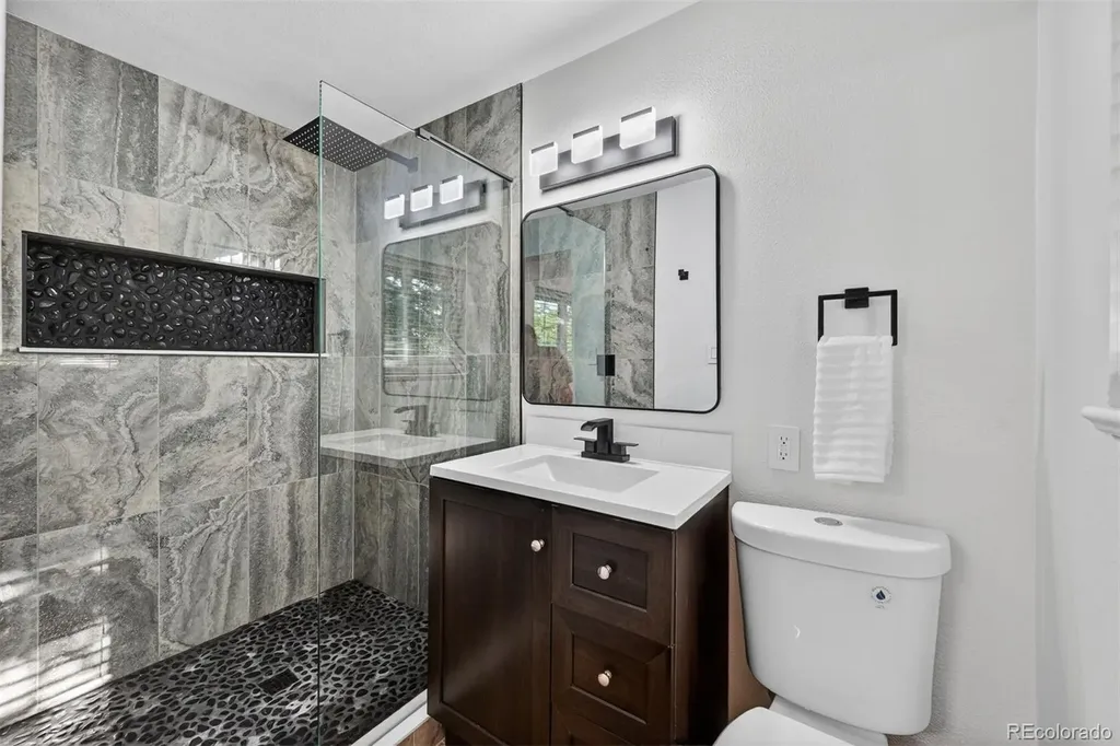 832 S Beech Street Lakewood CO 80228