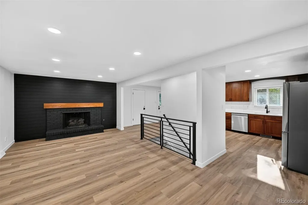 832 S Beech Street Lakewood CO 80228