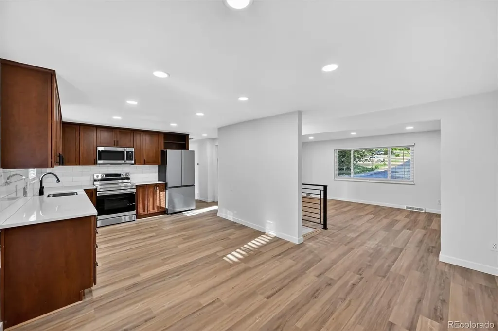 832 S Beech Street Lakewood CO 80228