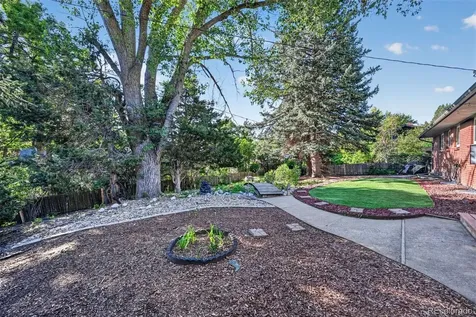 832 S Beech Street Lakewood CO 80228