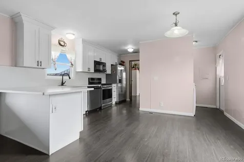 15814 Colfax Avenue Aurora CO 80011