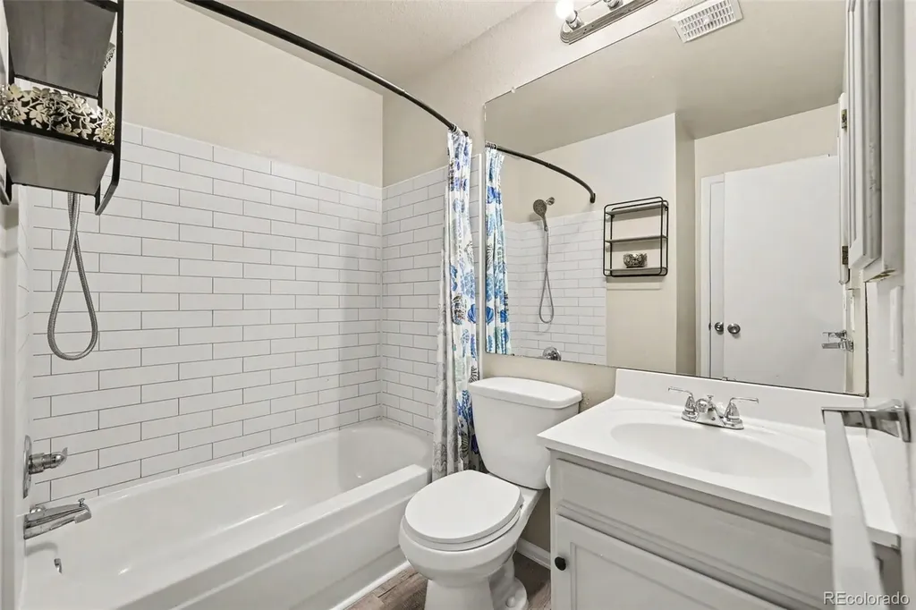 10406 W Dartmouth Avenue Lakewood CO 80227