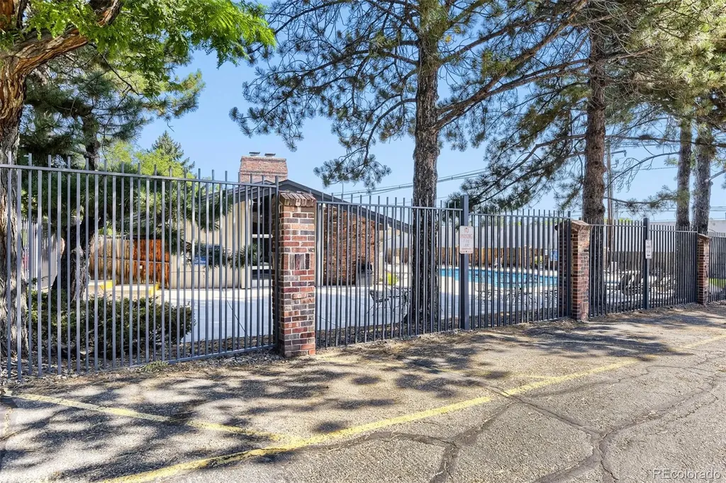 6495 E Happy Canyon Road Denver CO 80237