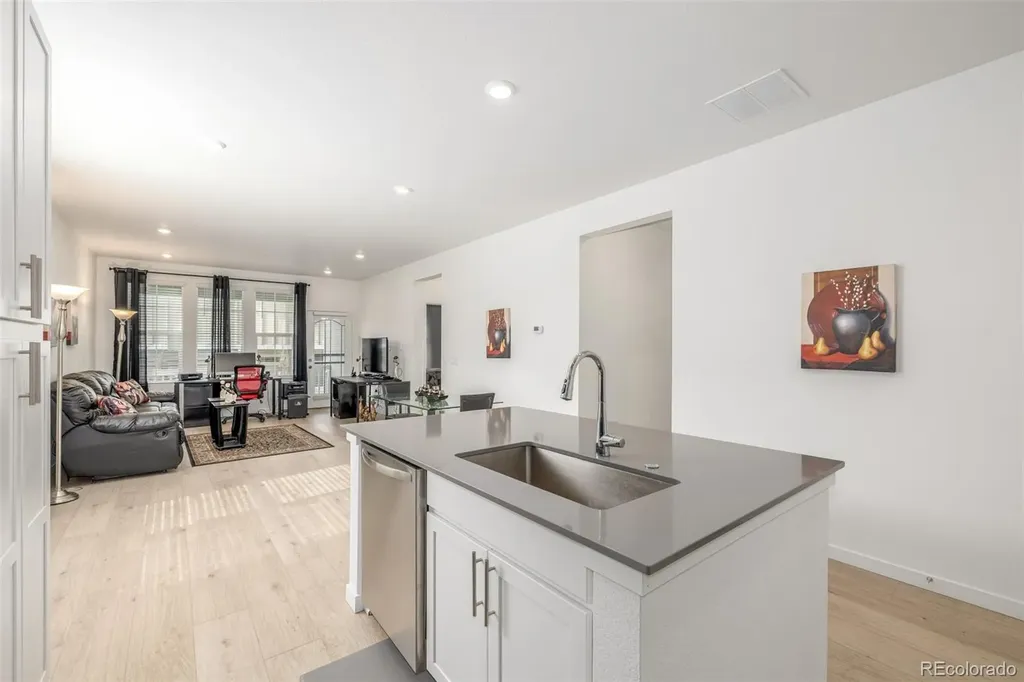 5125 N Quemoy Street Aurora CO 80019