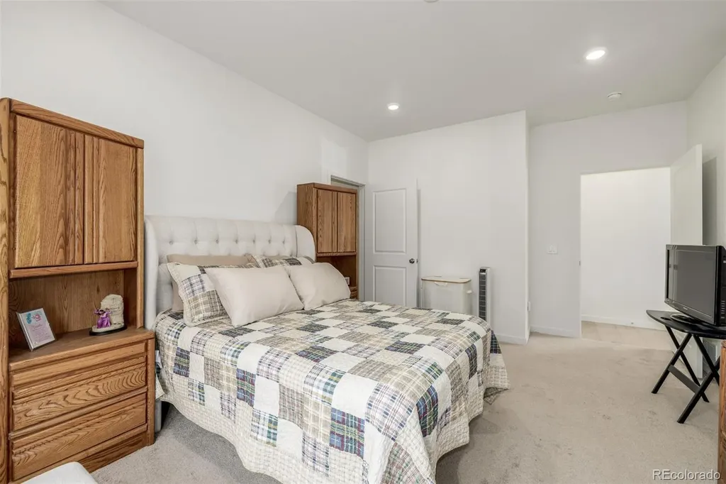 5125 N Quemoy Street Aurora CO 80019