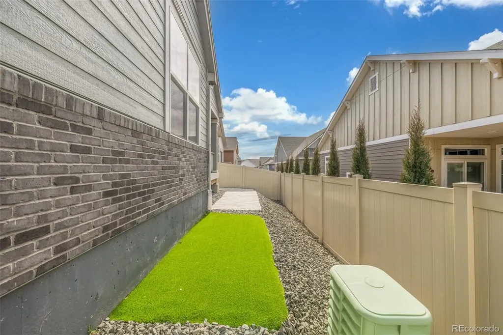 5125 N Quemoy Street Aurora CO 80019