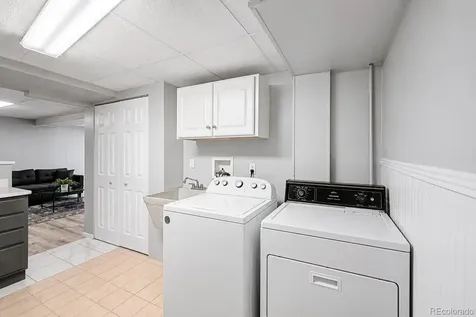 1821 S Yank Court Lakewood CO 80228