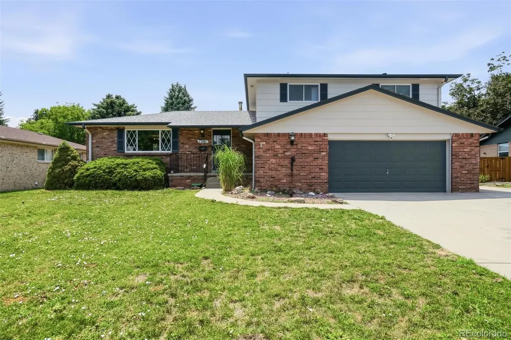 1561 S Kendall Street Lakewood CO 80232