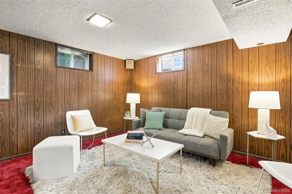 1561 S Kendall Street Lakewood CO 80232