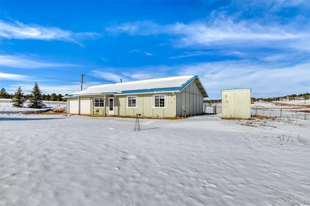 17 Garfield Circle Florissant CO 80816