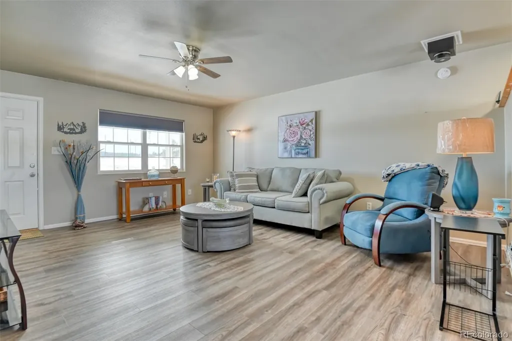 17 Garfield Circle Florissant CO 80816