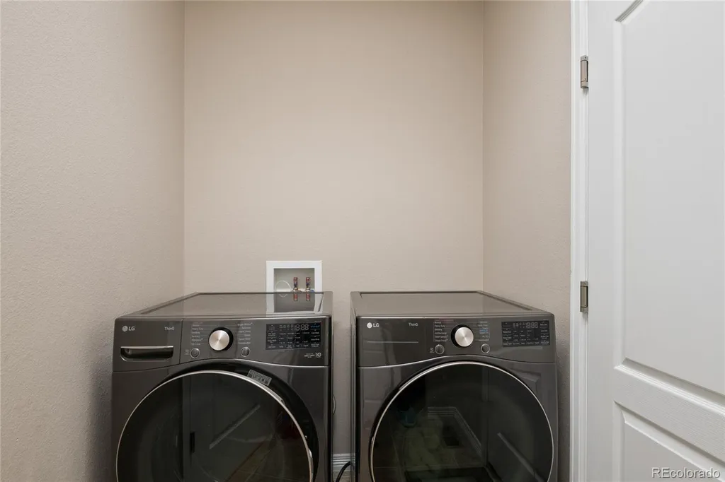 5563 S Elk Court Aurora CO 80016
