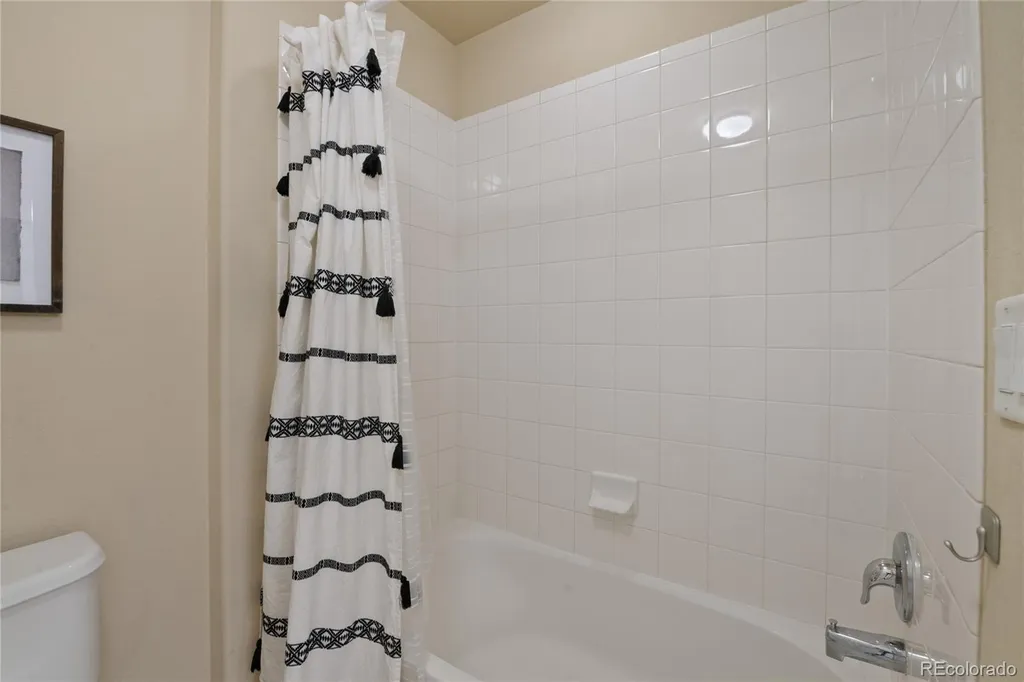 5563 S Elk Court Aurora CO 80016