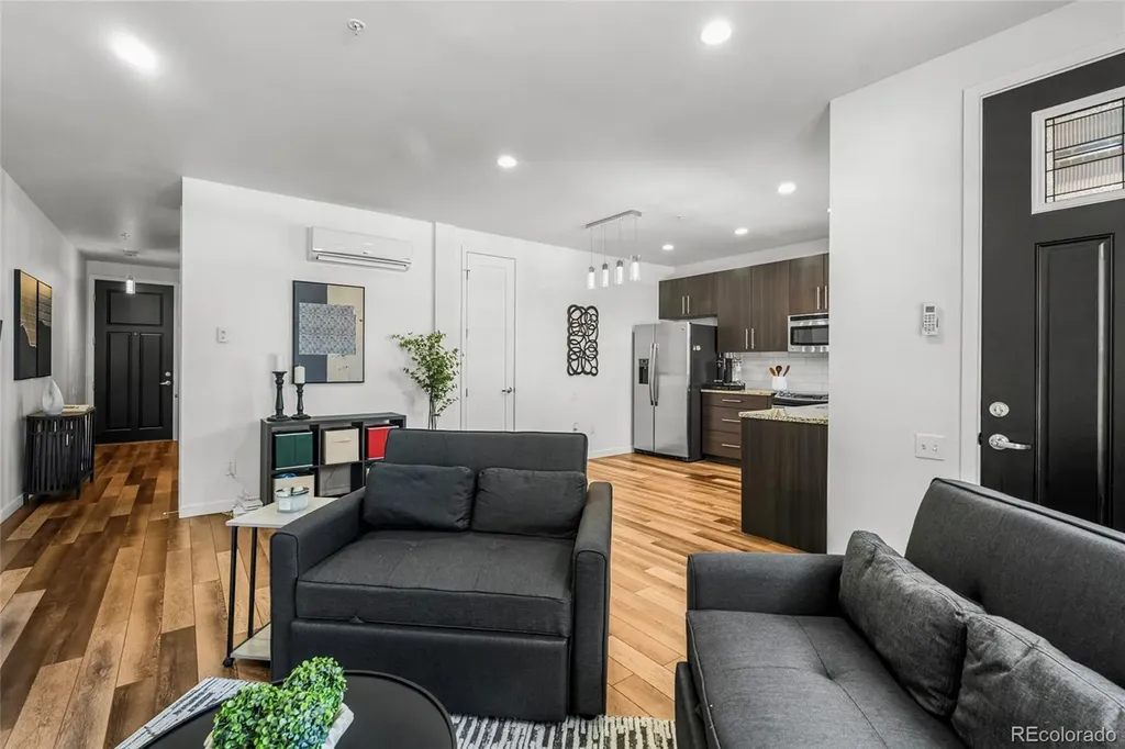 336 E 1st Avenue Denver CO 80203