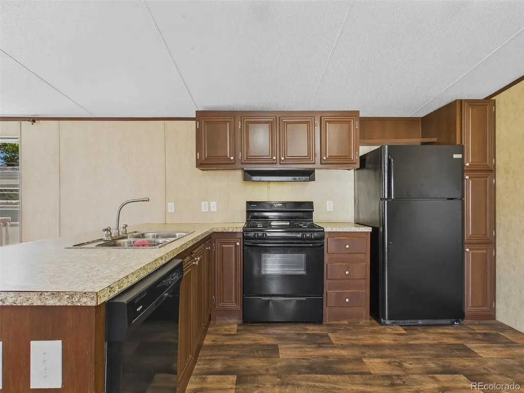 4210 E 100th Avenue Denver CO 80229
