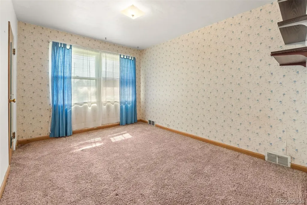 322 Emerson Street Wray CO 80758