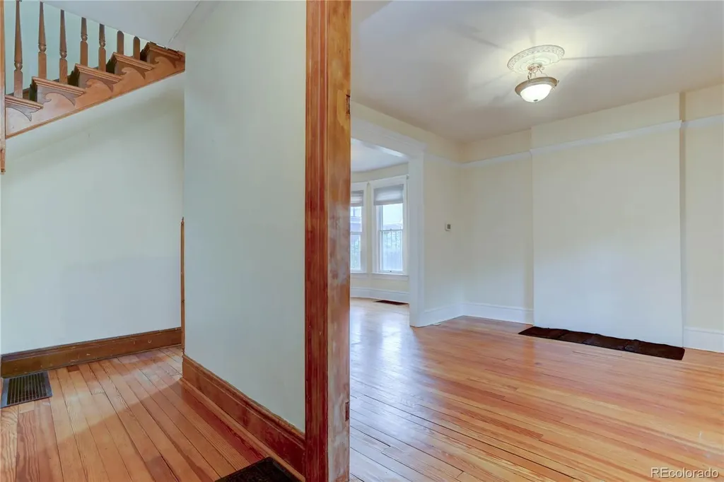 2437 W Caithness Place Denver CO 80211