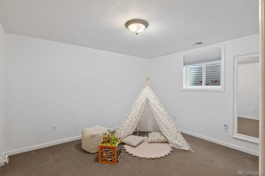 7862 S Vine Street Centennial CO 80122