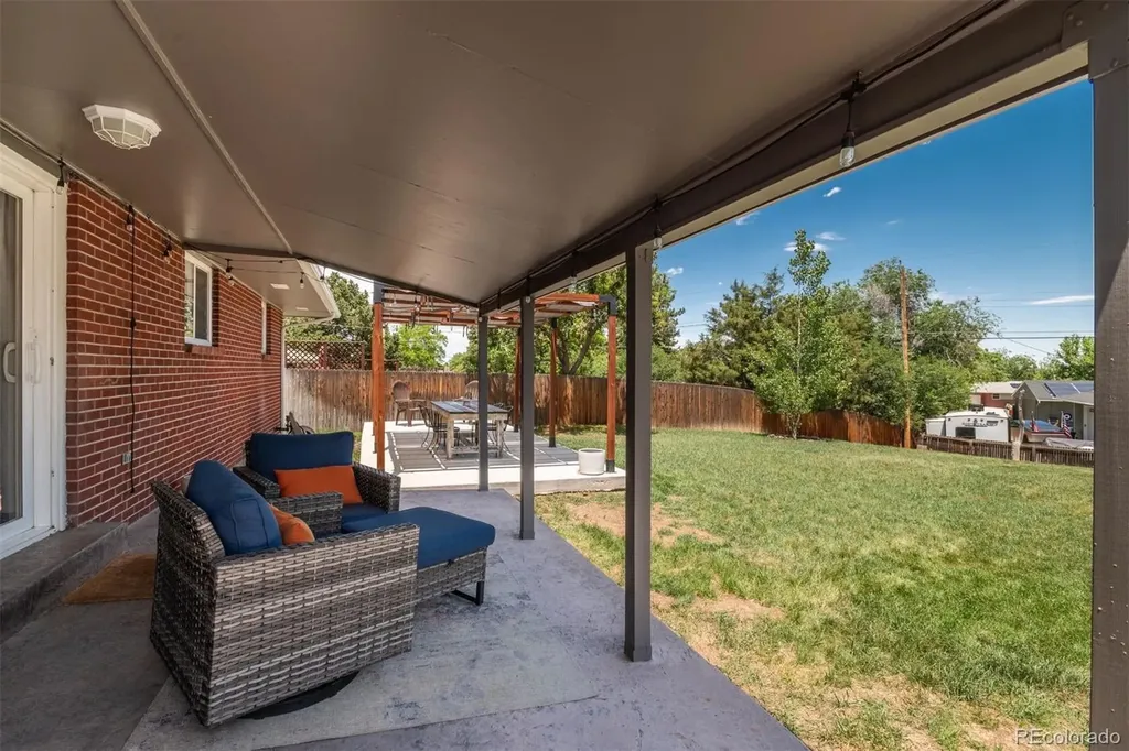 7862 S Vine Street Centennial CO 80122