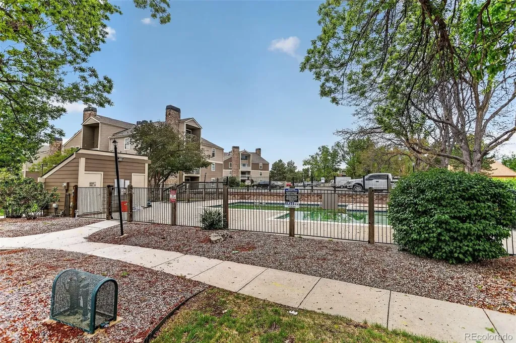 4866 S Dudley Street Littleton CO 80123