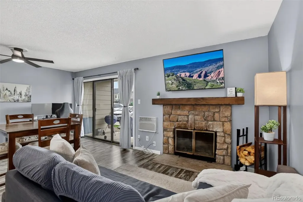 4866 S Dudley Street Littleton CO 80123