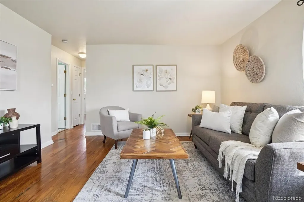 5457-5455 E 36th Avenue Denver CO 80207