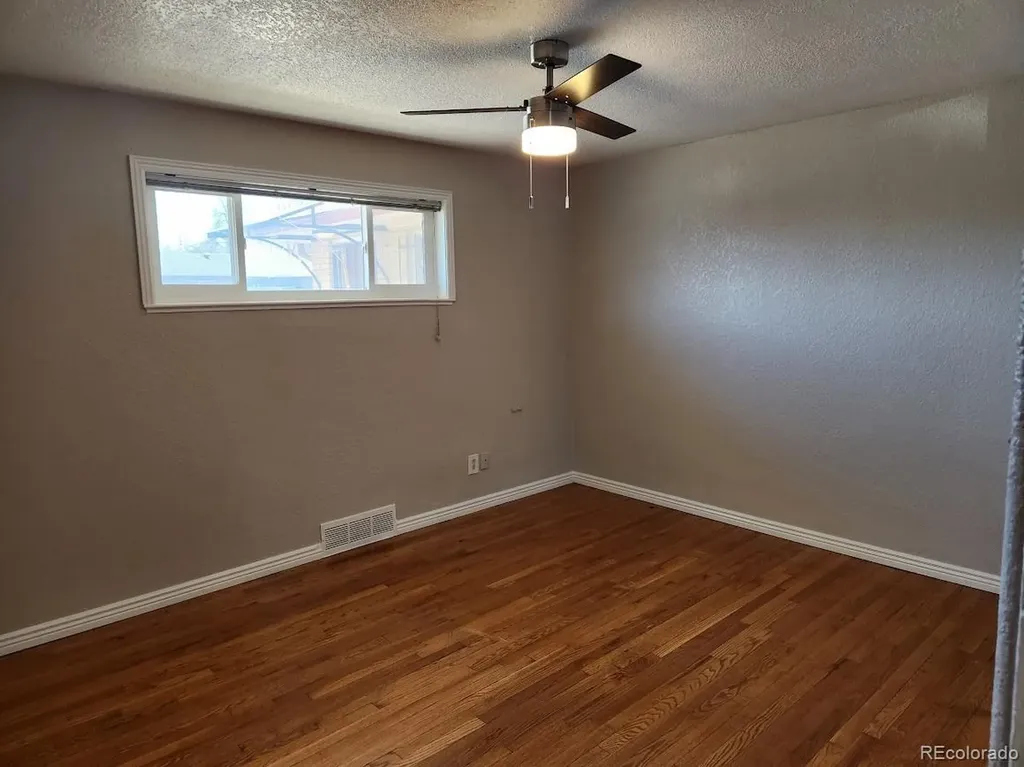 5457-5455 E 36th Avenue Denver CO 80207