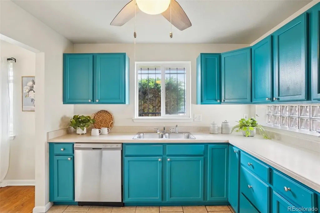 5457-5455 E 36th Avenue Denver CO 80207
