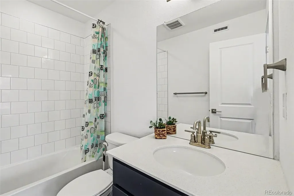 368 Geneva Street Aurora CO 80010