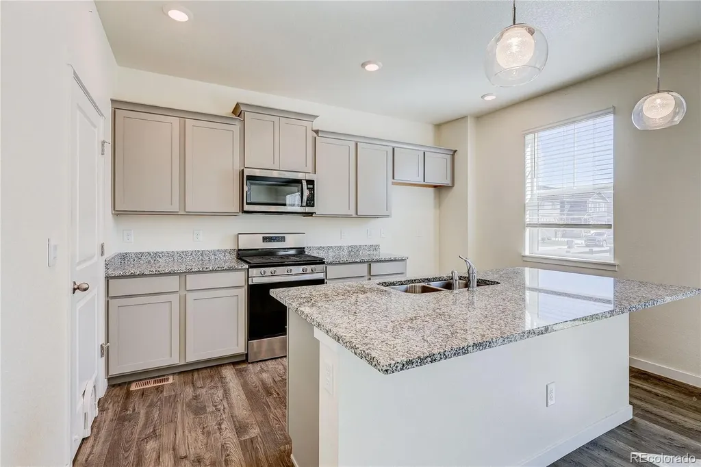 104 Coyote Street Bennett CO 80102