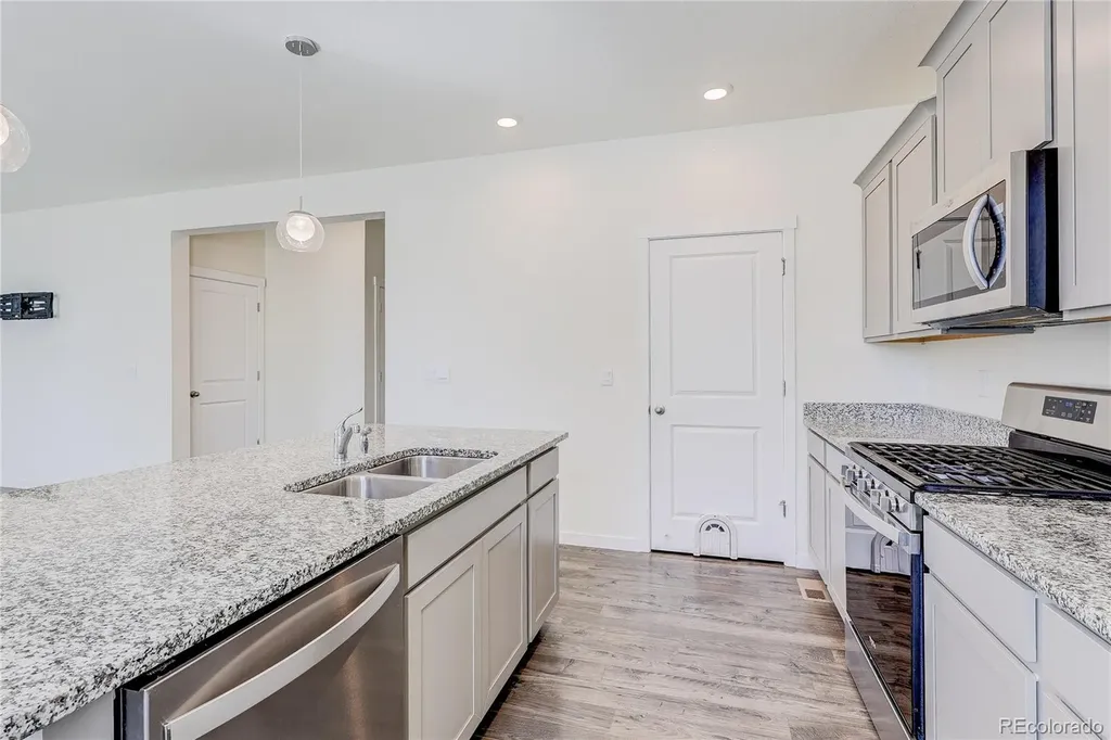 104 Coyote Street Bennett CO 80102