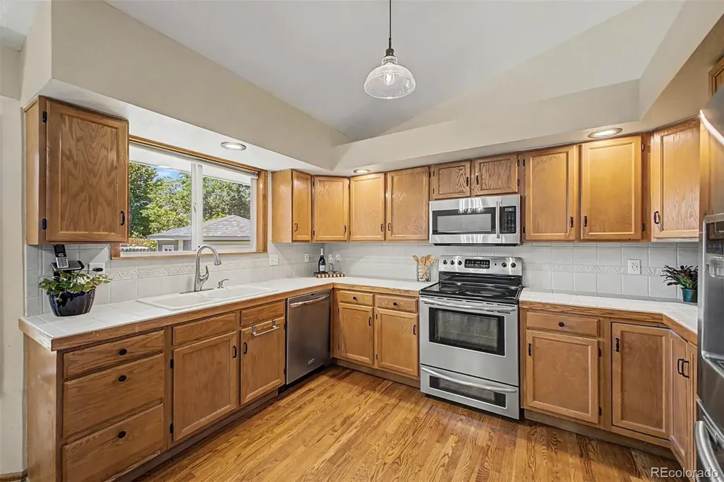 2137 Kay Street Longmont CO 80501