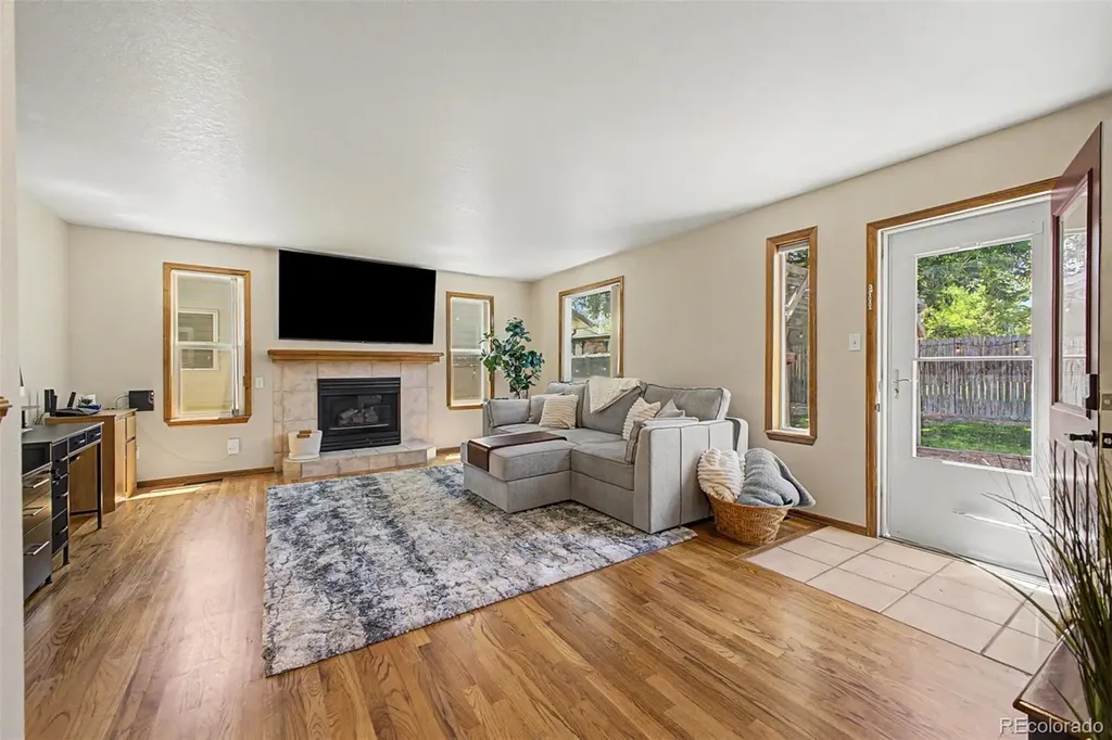 2137 Kay Street Longmont CO 80501