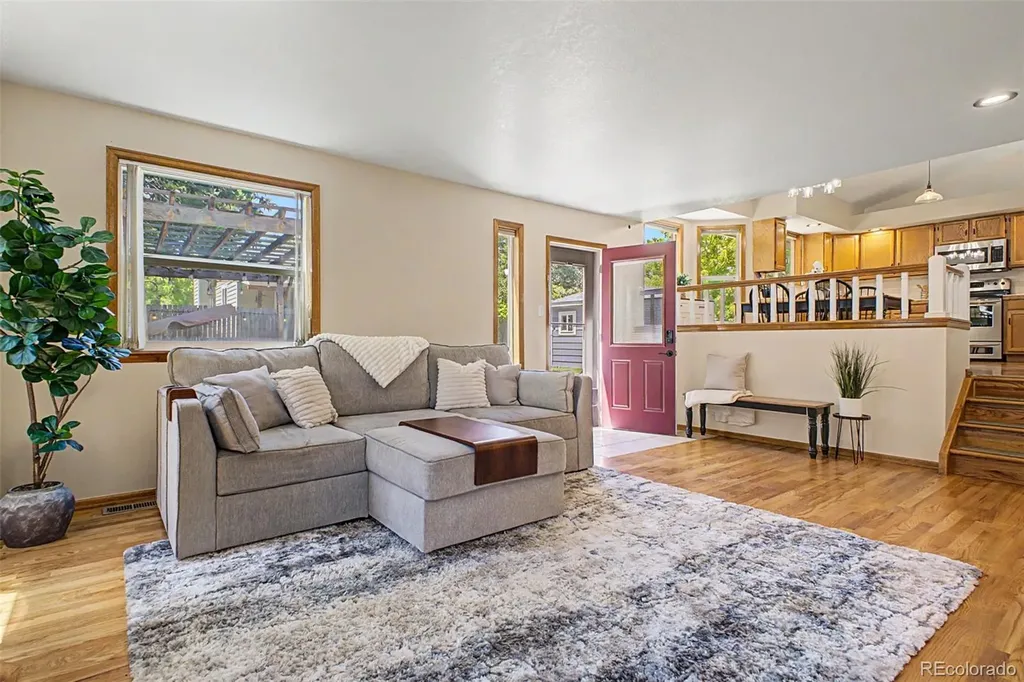 2137 Kay Street Longmont CO 80501