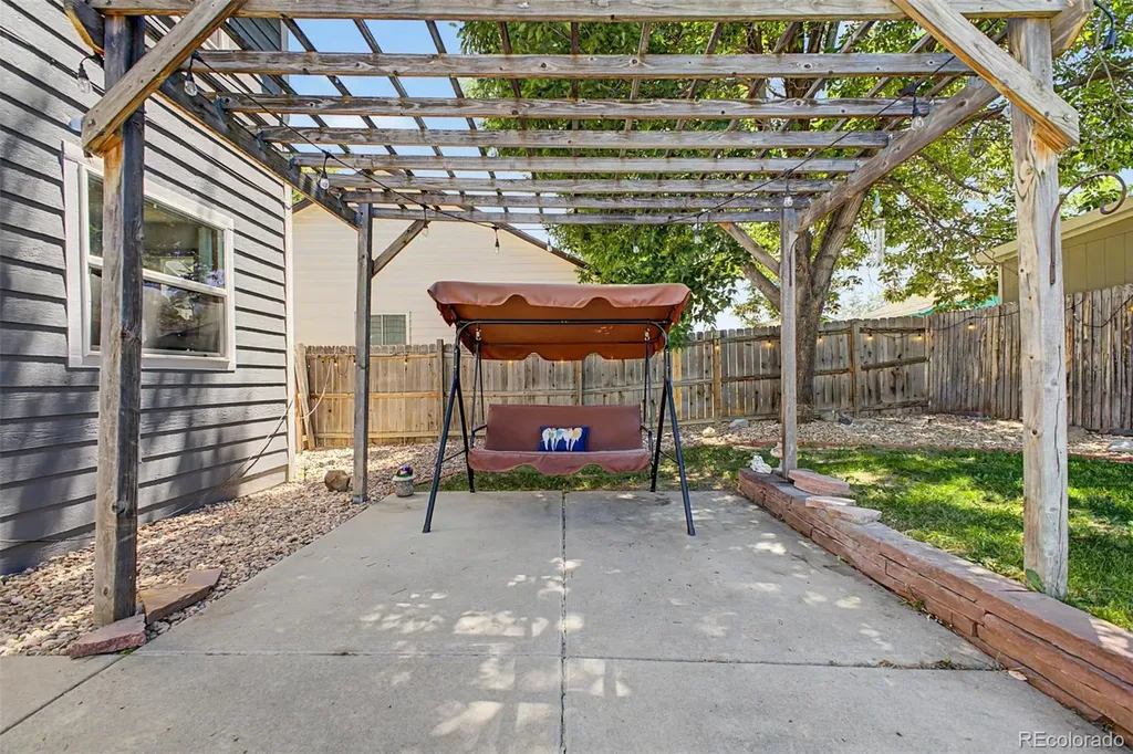 2137 Kay Street Longmont CO 80501