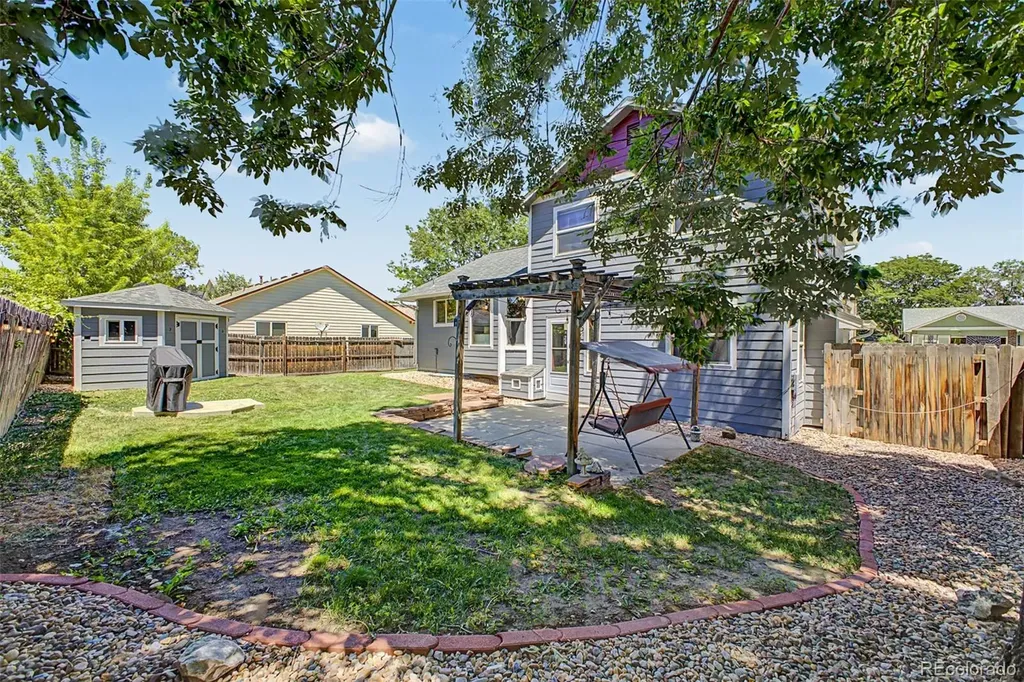 2137 Kay Street Longmont CO 80501