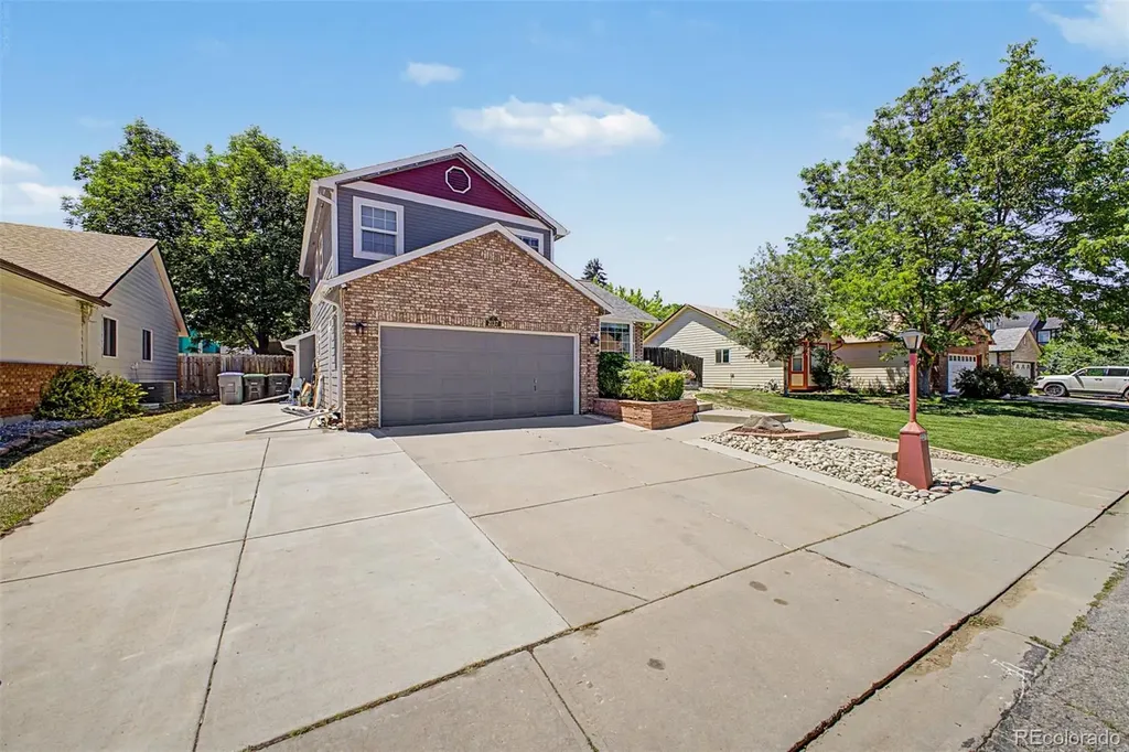 2137 Kay Street Longmont CO 80501