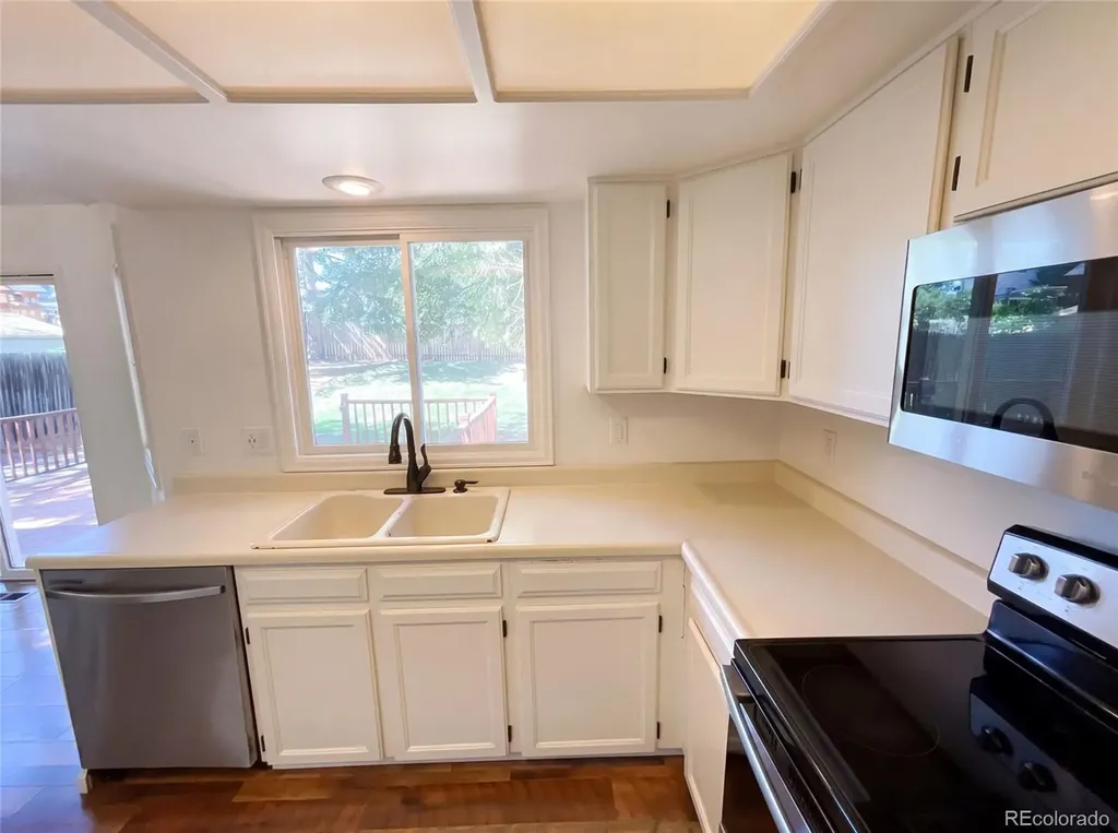 9938 Garland Drive Broomfield CO 80021