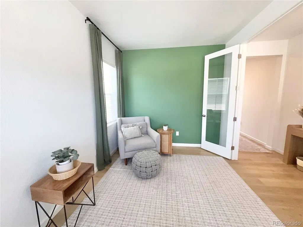 8812 Whiteclover Street Littleton CO 80125