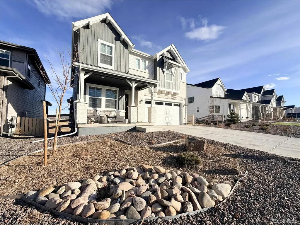 8812 Whiteclover Street Littleton CO 80125