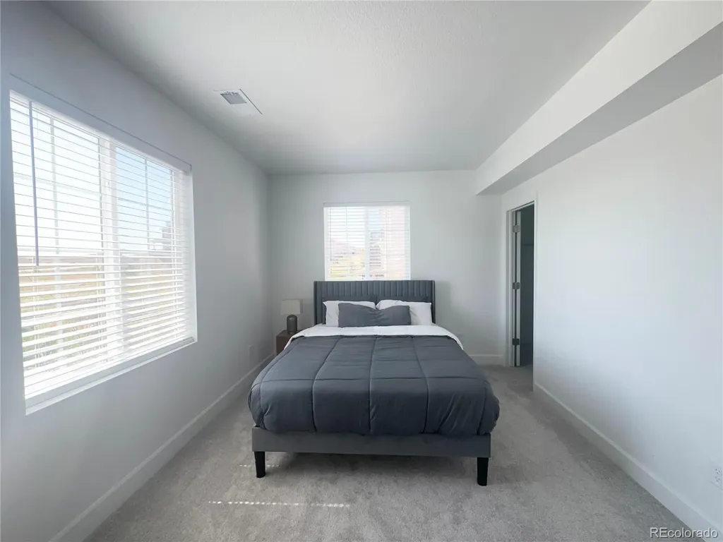 8812 Whiteclover Street Littleton CO 80125