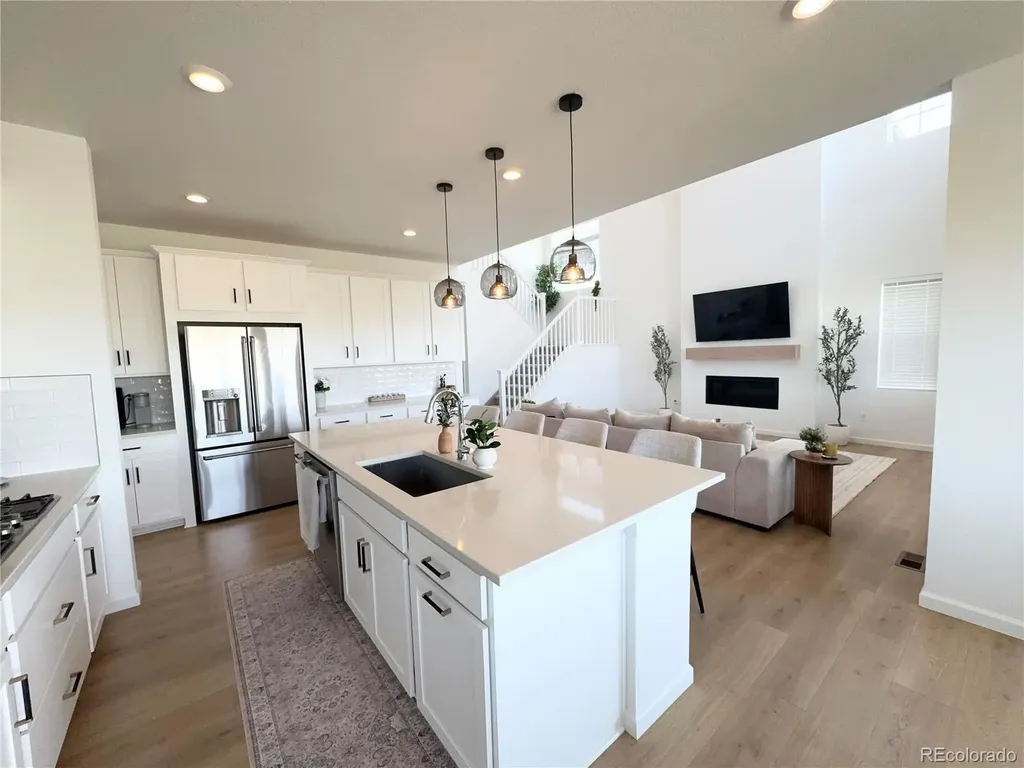 8812 Whiteclover Street Littleton CO 80125