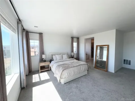 8812 Whiteclover Street Littleton CO 80125